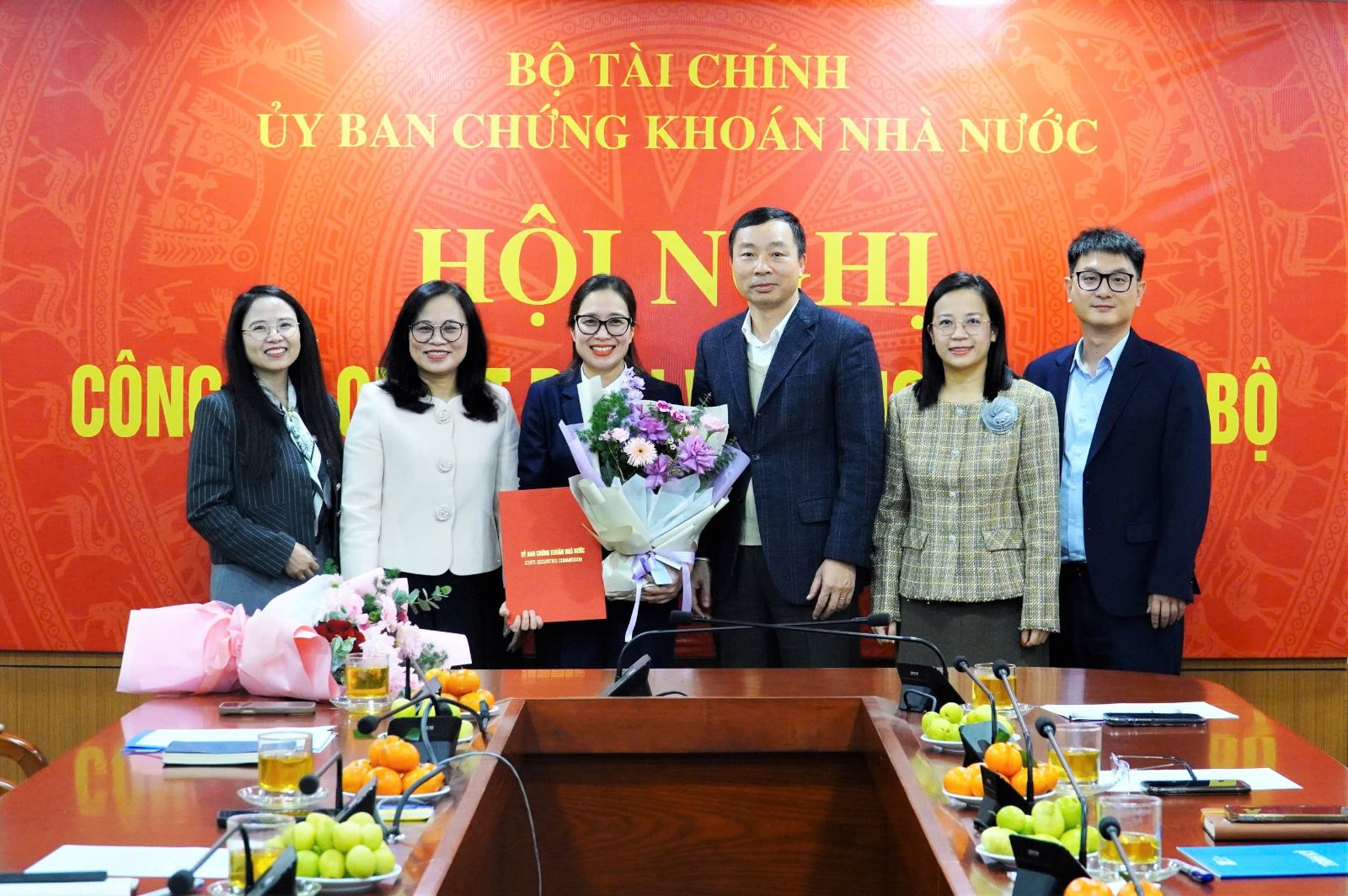 Hội nghị công bố và trao Quyết định bổ nhiệm Phó Trưởng ban Quản lý kinh doanh chứng khoán